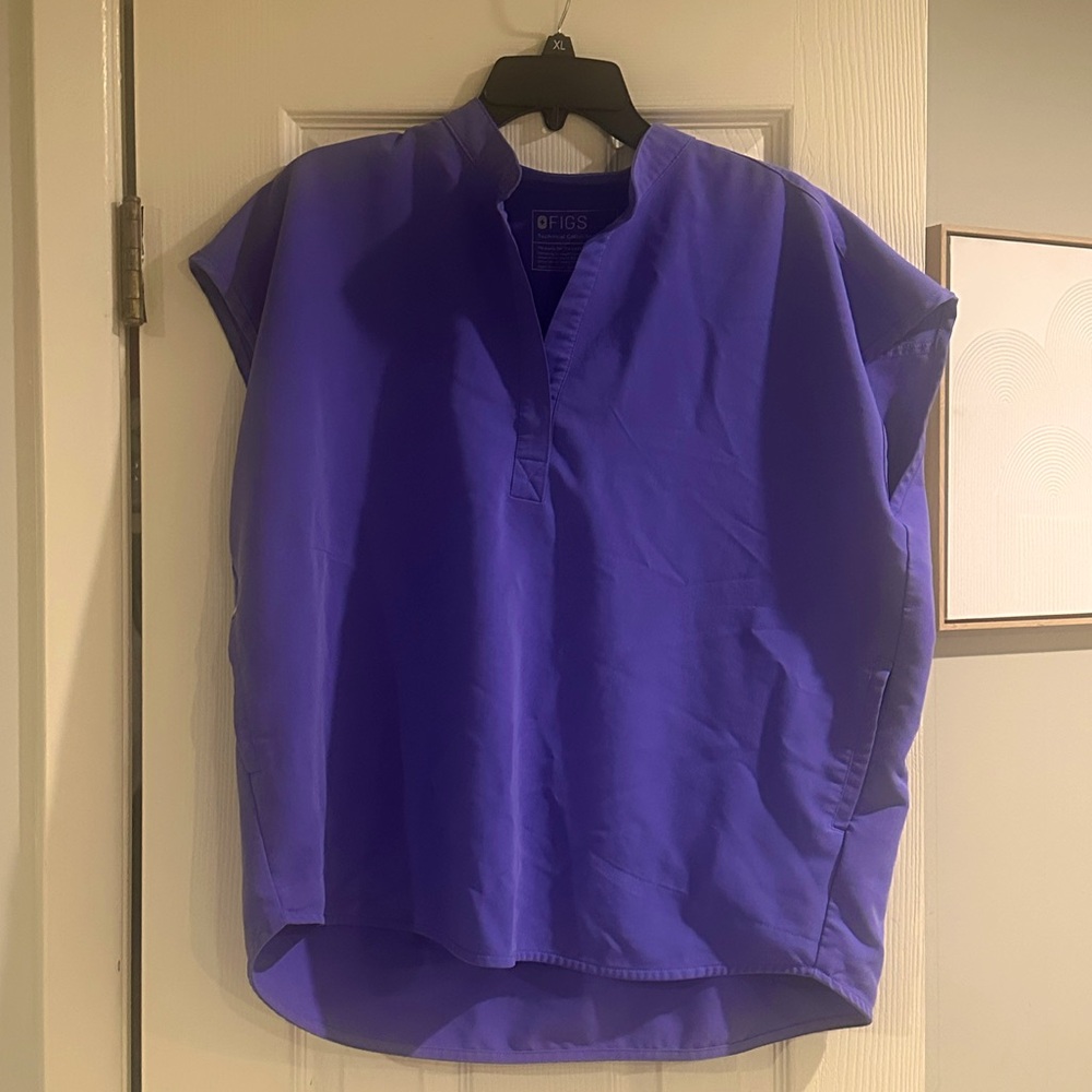 FIGS Rafaela Top Blueberry Large